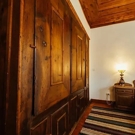 Zoev House * كارلوفو