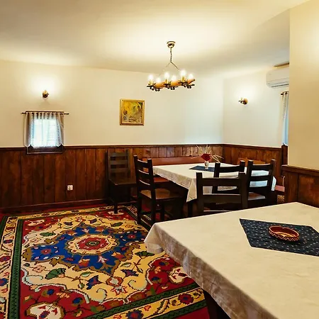 Vila Zoev House *