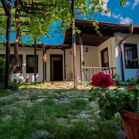 Vila Zoev House
