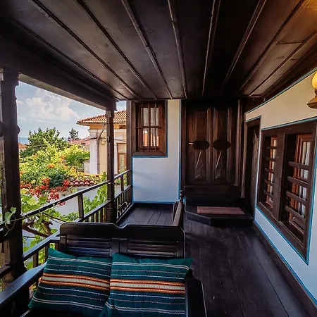 Zoev House Vila